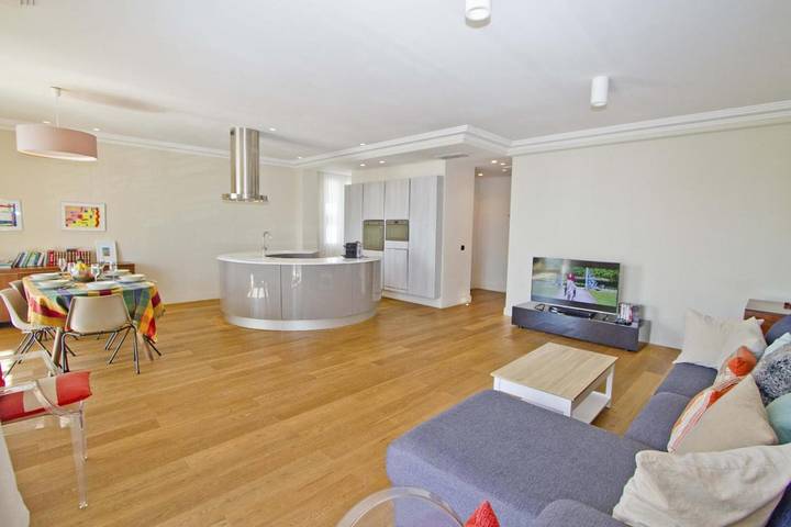 Gîte pour 4 personnes, avec balcon et vue dans Plage Fabron Bambou Nice - 4