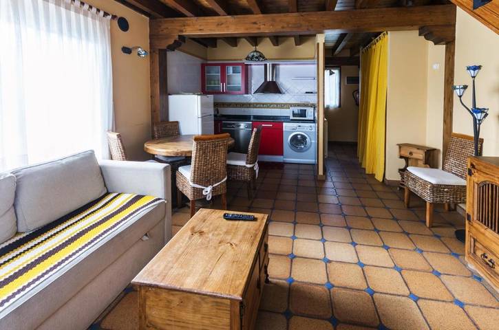 Apartamento de vacaciones para 22 personas, con balcón y jardín en Montañas de Burgos - 3