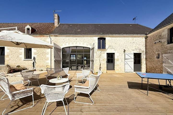 Gîte pour 9 personnes, avec jardin à Le Louroux