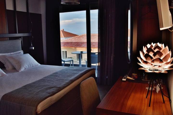 Gîte pour 2 personnes, avec vue et bassin pour enfant ainsi que jardin et piscine dans Stavros - 2