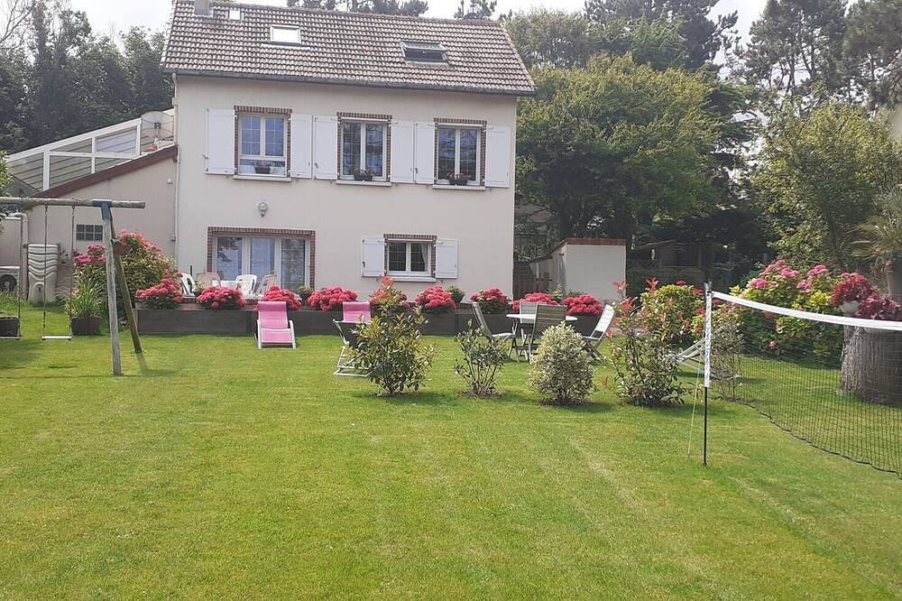 4-star gite renovated in 2024 quiet 200m from the beach Pmr-equipped in Ver-sur-Mer, Côte de Nacre