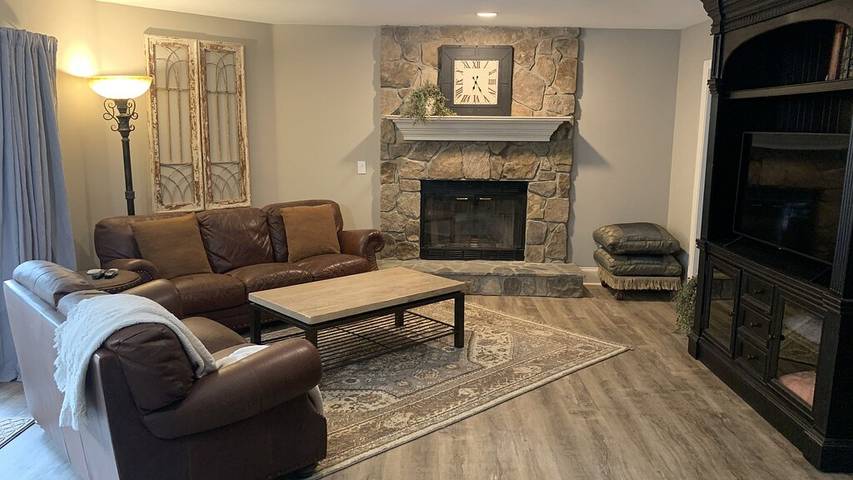 Vacation rental for 6 people, with hot tub and yard as well as sauna in Lake Lanier