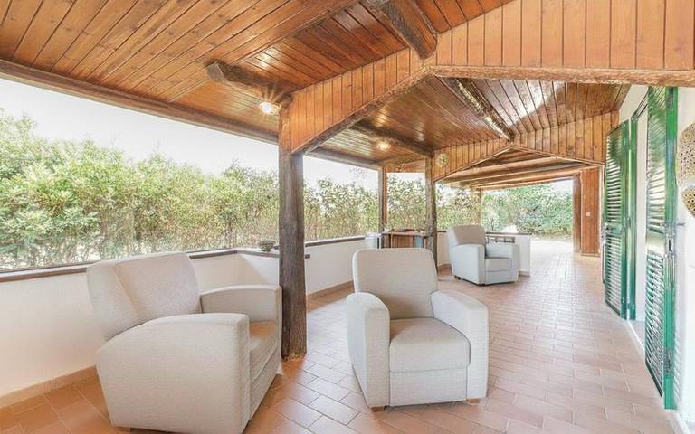 Casa vacanza per 5 persone, con Balcone e Terrazza nonché Giardino a Giannella