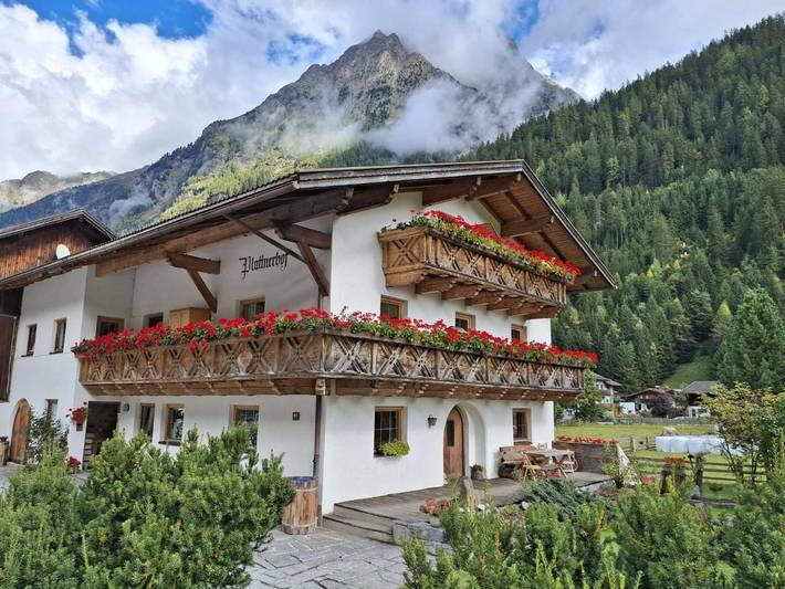 Ferienwohnung für 2 Personen, mit Terrasse und Garten sowie Ausblick in Kaunertal