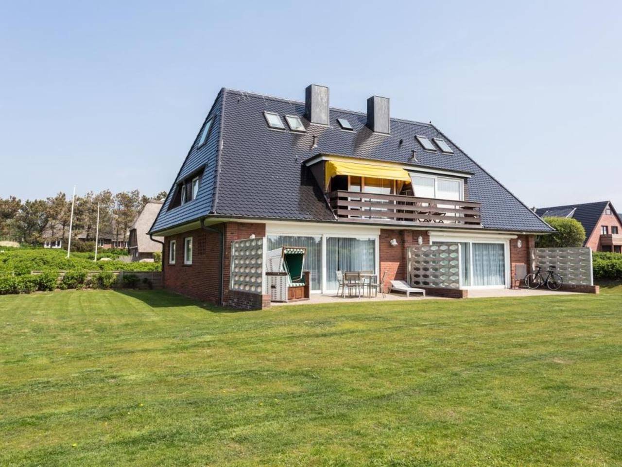 Ganze Ferienwohnung, Haus Christof, Whg. 9 - Strandnah. Bezaubernd. Ruhig. in Wenningstedt, Sylt