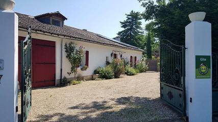 Gîte pour 7 personnes, avec piscine ainsi que jardin et terrasse, animaux acceptés à Marsac-sur-l'Isle