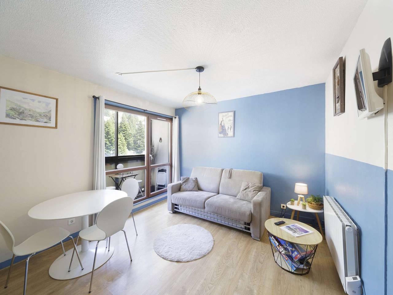 Entire apartment, Charming 30m² apartment, 4 pers, near slopes in Gourette in Gourette, Eaux-Bonnes