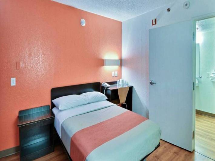 Entire apartment, Ms6 Tewksbury|1 Queen Bed in Tewksbury, Merrimack Valley
