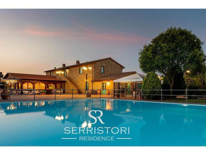 Apartahotel para 3 personas, con Terraza y Jardín además de Piscina y Vistas en Toscana