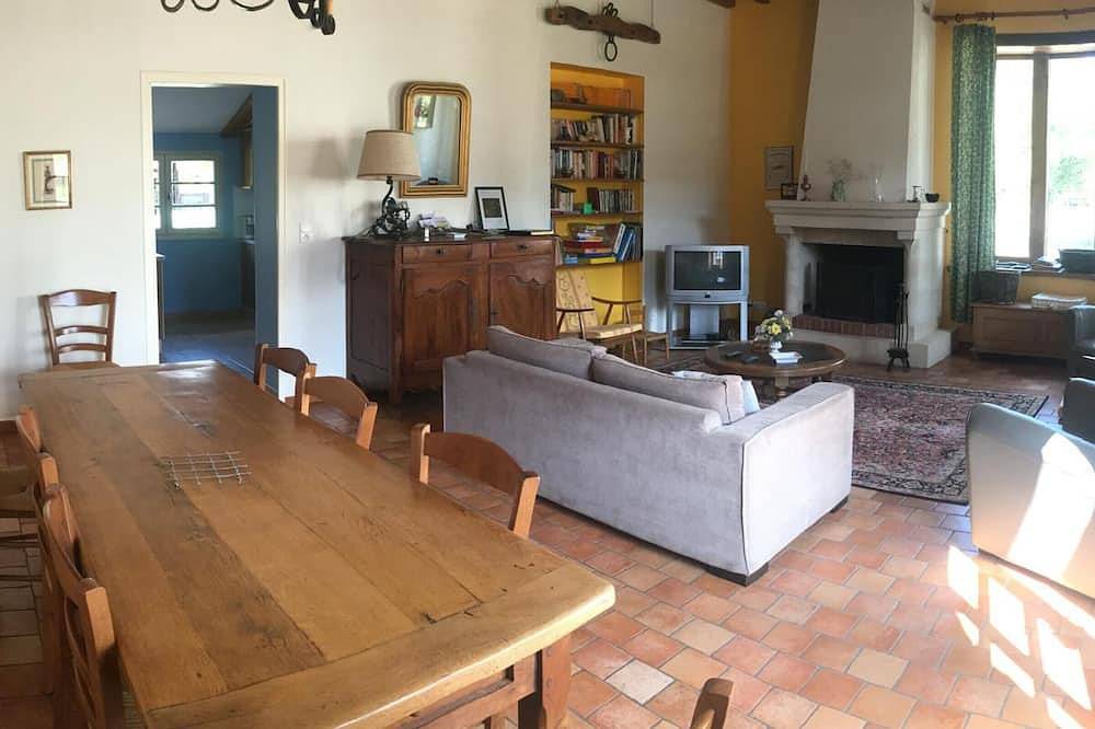 Gîte de plain-pied avec jardin privatif, animaux acceptés in Villeherviers, Sologne