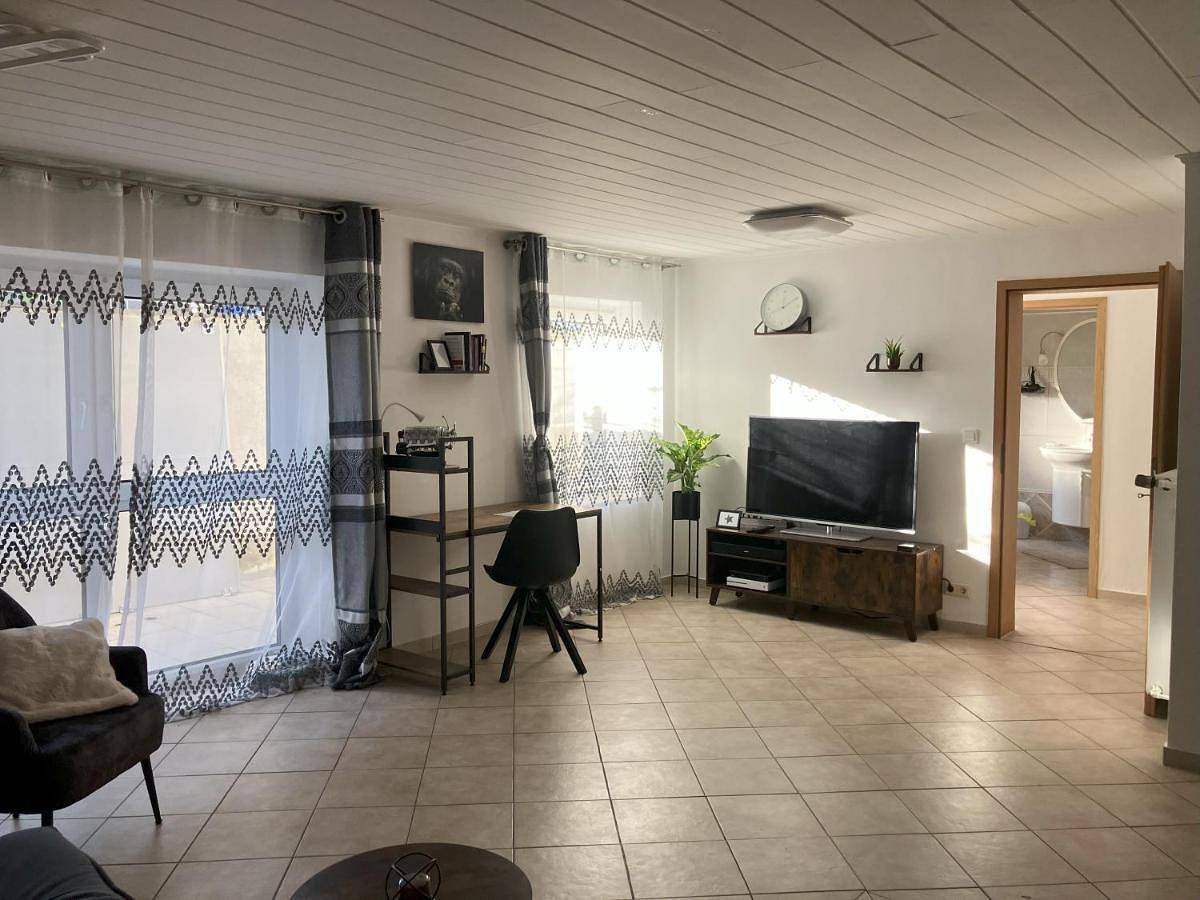 Ganze Wohnung, One-Bedroom Apartment in Weilerswist, Rheinland