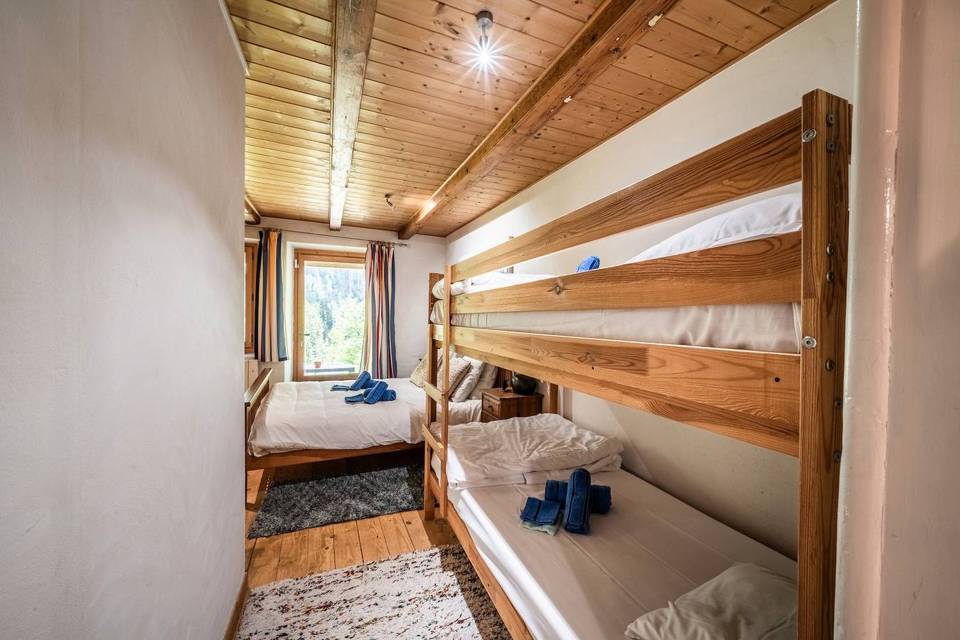 Zimmer 'Elisthur Chambre N°3' mit Bergblick, privater Terrasse und Wi-Fi in Saint-Jean-d'Aulps, Les Portes du Soleil