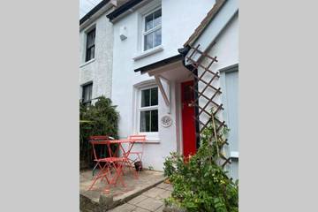 Gîte pour 4 personnes, avec terrasse à Hastings