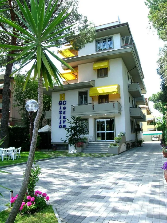 Hotel for 2 people, with view and garden, with pets - 1