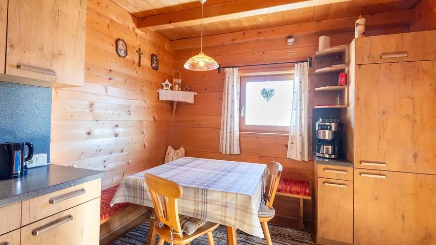 Chalet für 7 Personen, mit Terrasse in Hippach - 2