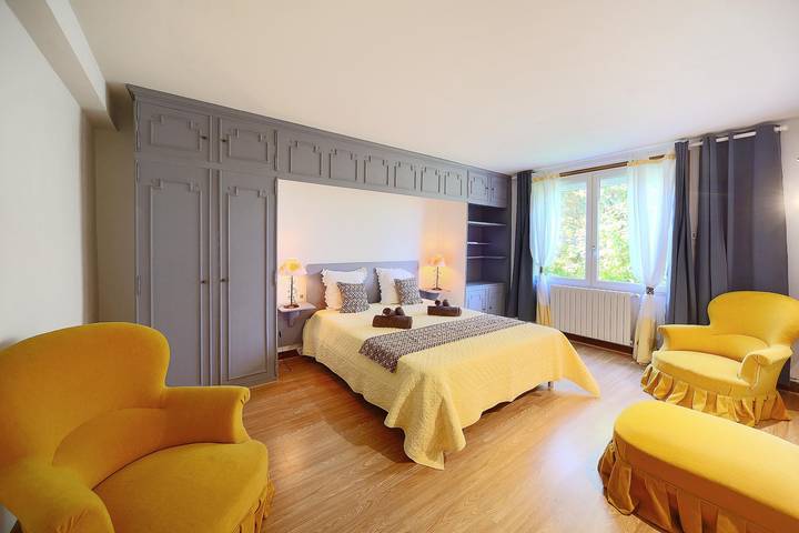Location de vacances pour 10 personnes, avec jardin et balcon à Vaour - 4