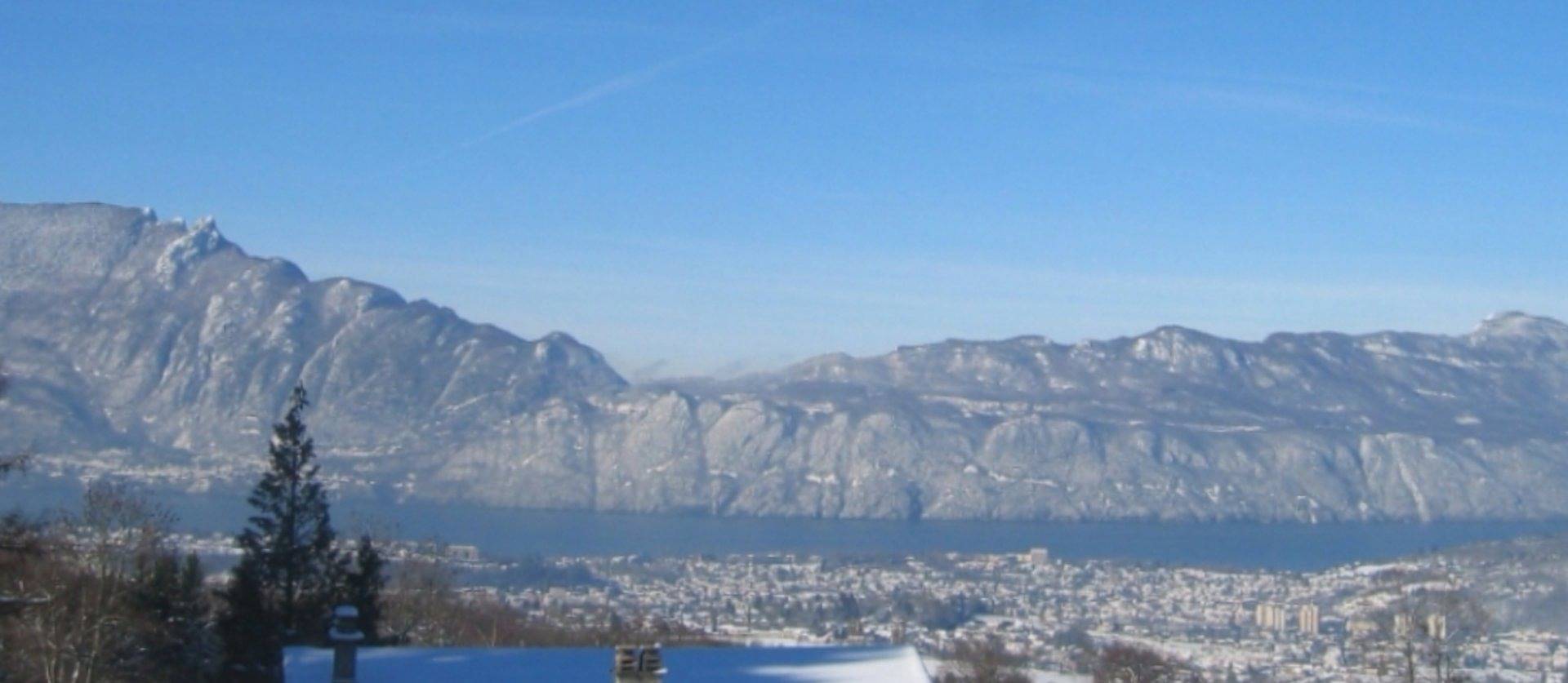 Chalet Du Fjord ski raquettes jacuzzi sauna billard vue lac in Pugny-Chatenod, Région de Chambéry