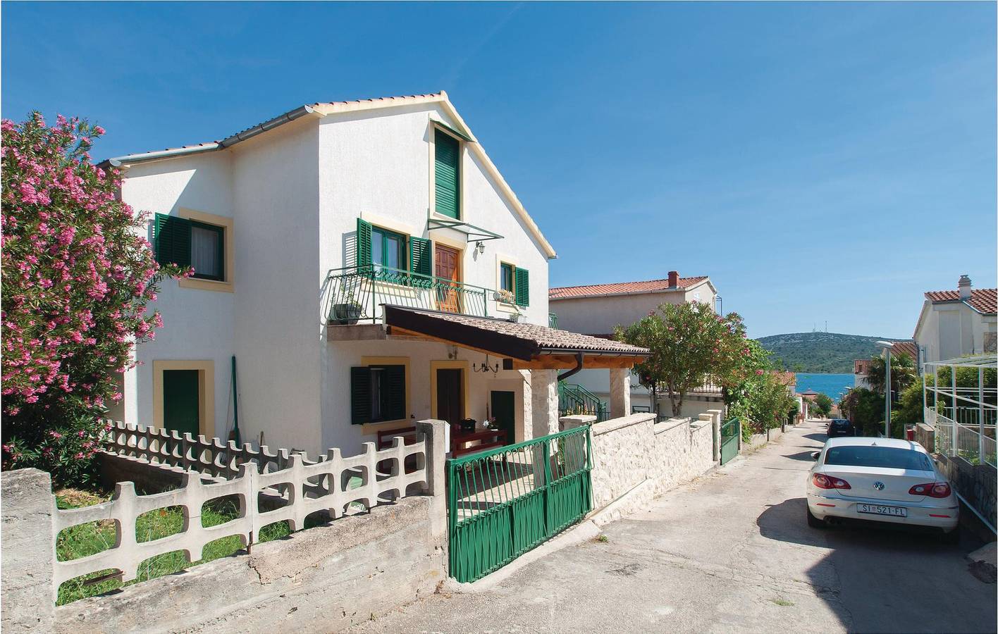 Ganze Ferienwohnung, Ferienwohnung für 6 Personen mit Terrasse in Pirovac, Šibenik-Knin