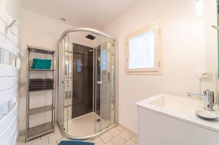 Location de vacances pour 5 personnes, avec balcon et jardin à Couches - 4