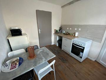 Gîte pour 4 personnes, avec vue à Saint-Rémy-sur-Durolle