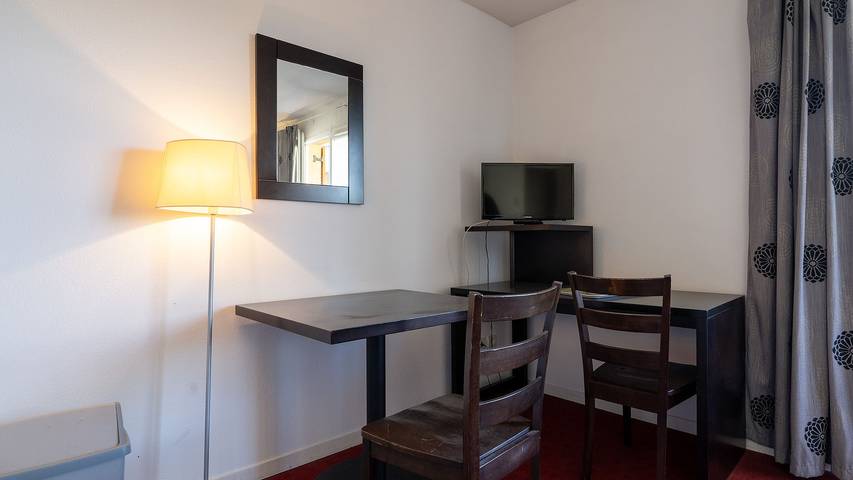 Gîte pour 2 personnes, avec balcon et piscine à Grasse - 4