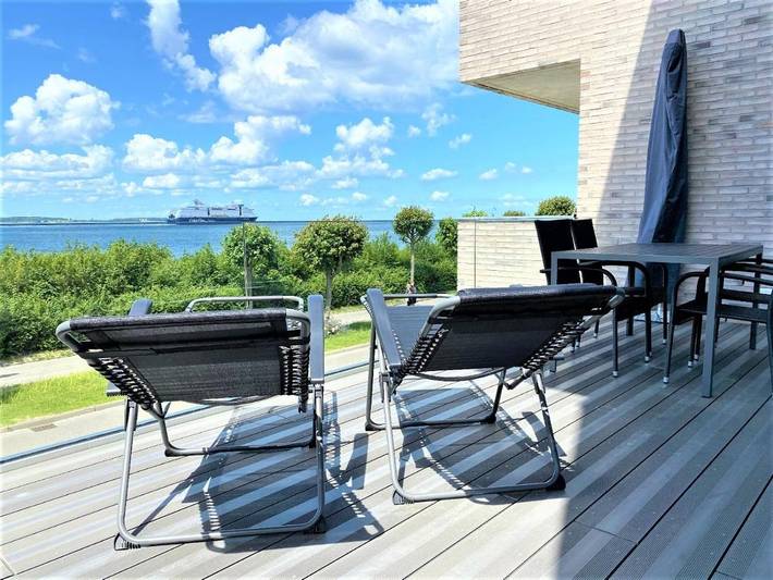 Ferienwohnung für 4 Personen, mit Balkon und Terrasse sowie Ausblick in Laboe