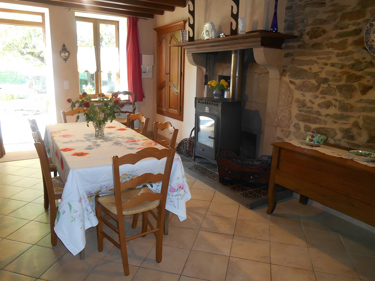 Holiday Home “La Charmille” with Private Terrace and Garden in Nouzerolles, Guéret region