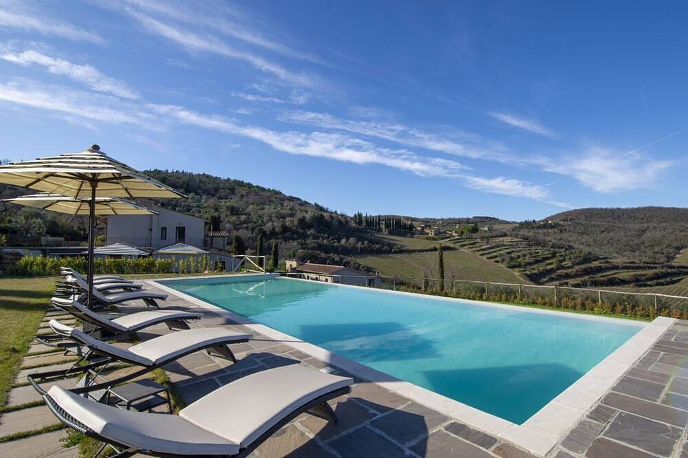 Villa Tino elegant villa in Panzano in Chianti in Panzano In Chianti, Greve In Chianti