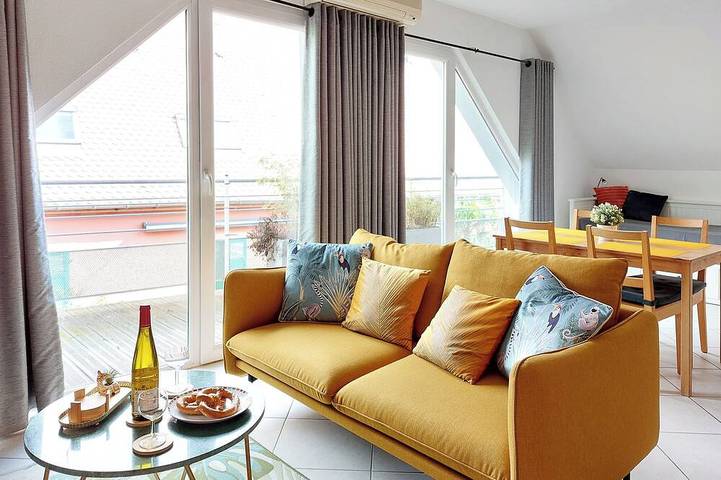 Gîte pour 3 personnes, avec Balcon ainsi que Jardin et Piscine à Vœgtlinshoffen