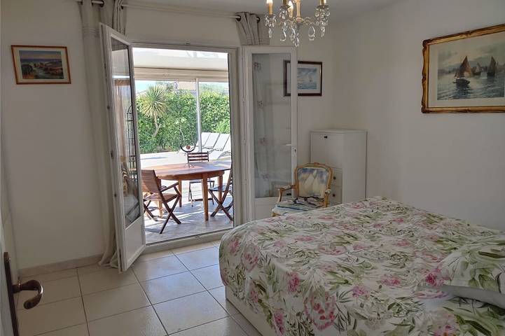 Location de vacances pour 8 personnes, avec piscine ainsi que jacuzzi et jardin à Pomérols - 2