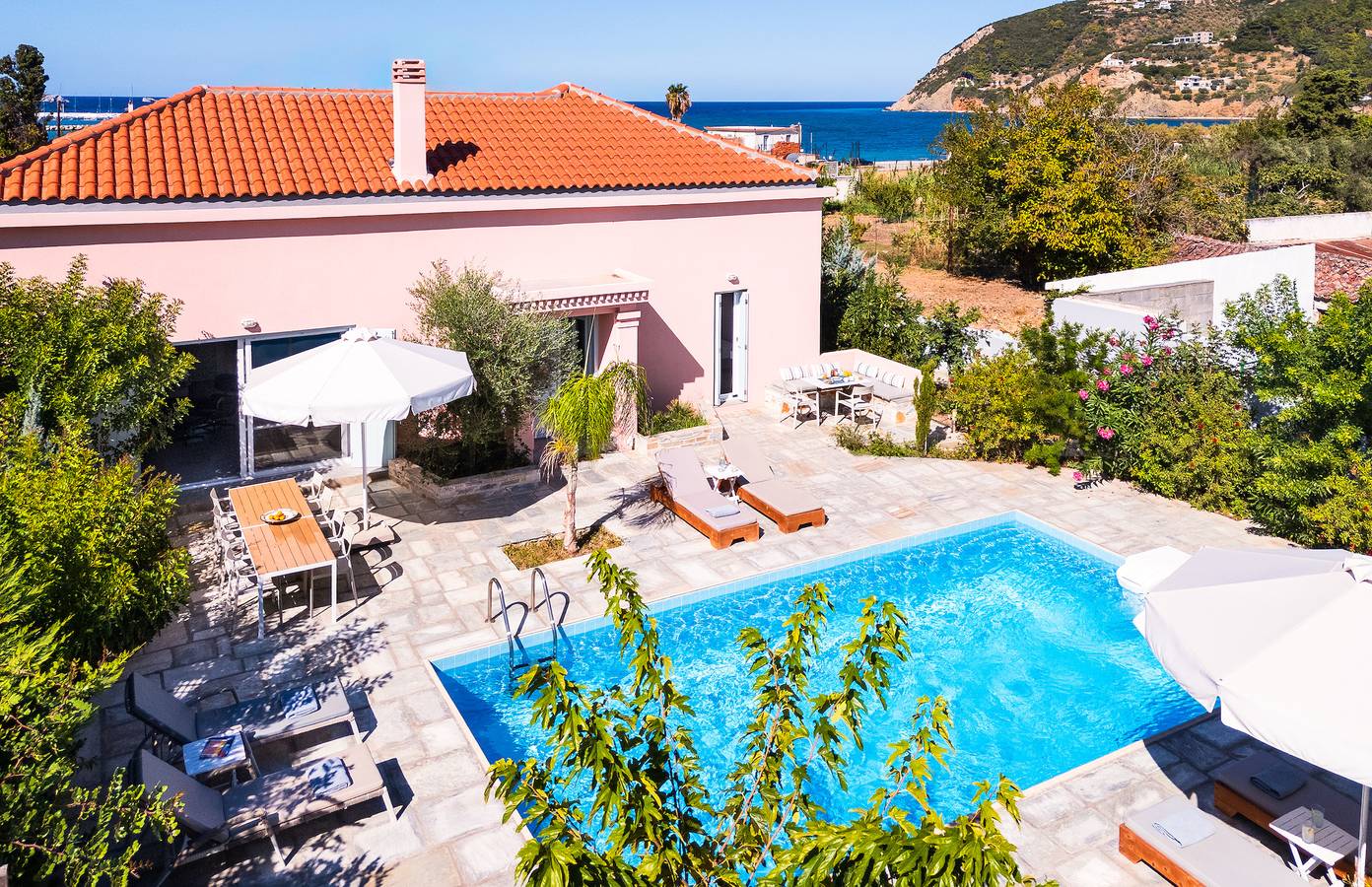 Charming Villa with Pool, Terrace & Parking - 800m from Skopelos City Center in Skopelos City, Sporades