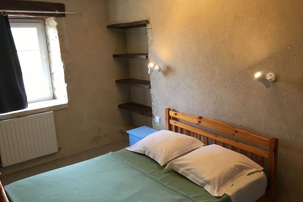 Gîte de groupe, 37 places, 13 chambres in La Romieu, Gers