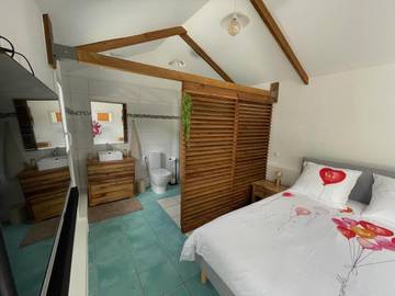 Gîte pour 2 personnes, avec terrasse et piscine à Les Anses-d'Arlet