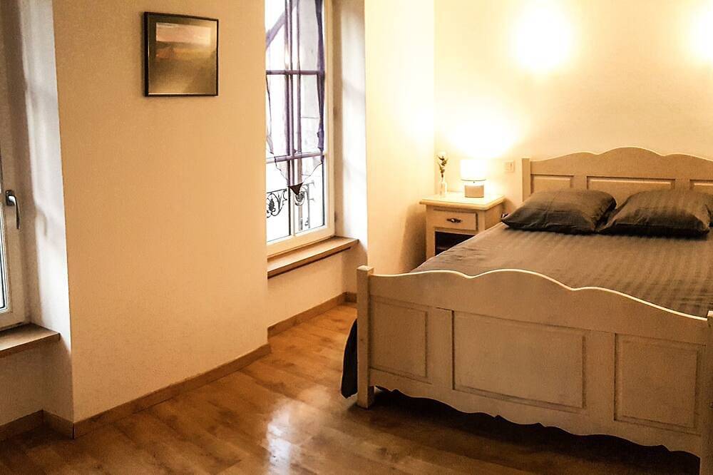 Entire apartment, Grand T3 in the heart of the city and close to the Museum Soulages in Rodez, Massif Central