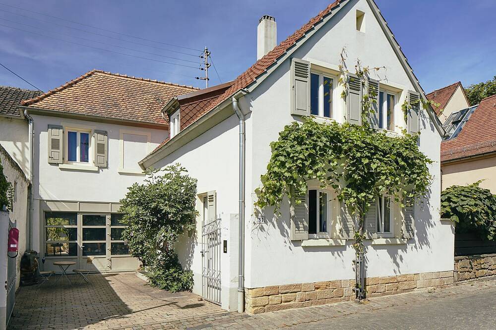 Charmantes Haus mit Gartenmitnutzung in Forst an der Weinstraße, Pfälzer Rheinebene