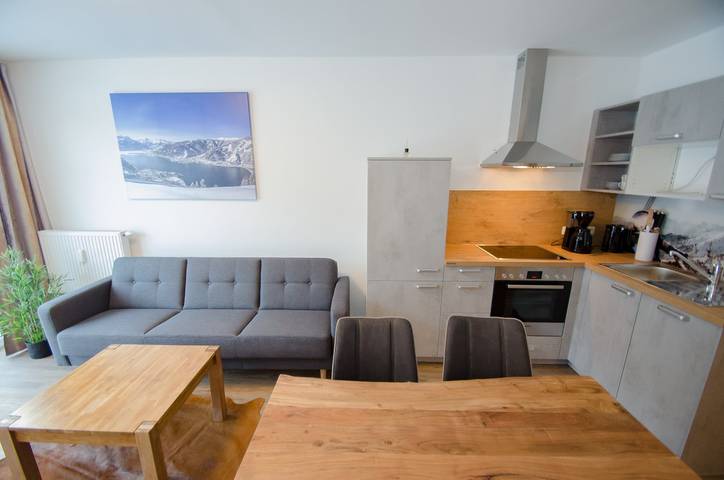 Geheel appartement, Apartment Summer & Winter Fun I - 200 from ski lif in Zell am See (Stad), Zell am See