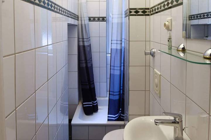 Ganze Wohnung, Small home in the center of Dusseldorf in Düsseldorf-Friedrichstadt, Düsseldorf