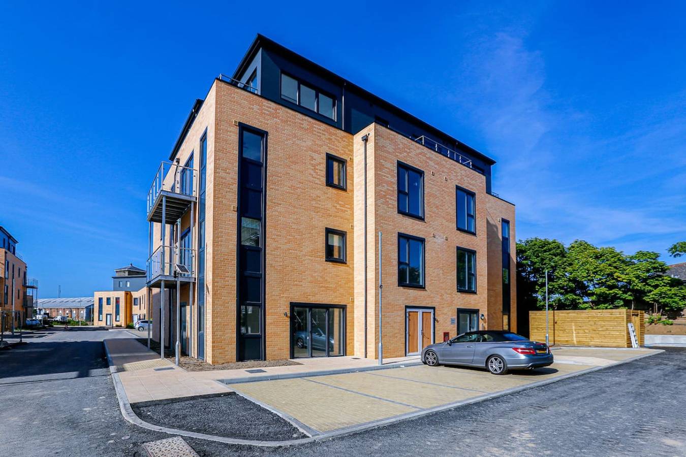 Apartamento entero, Penny Place Retreat – Central 2Bed 2Bath by Station + Free Parking in Ashford, Región de Ashford