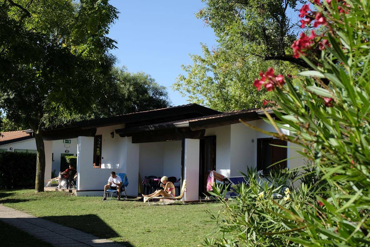 Residenz San Giorgio Zweizimmer-Ferienhaus Tipo 2-B für 4 Personen in Manerba del Garda, Montañas Garda