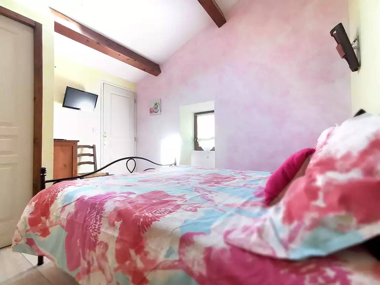 Chambres d'hôtes - Endurme avec vue sur la montagne, Wi-Fi et climatisation in Mostuéjouls, Parc naturel régional des Grands Causses