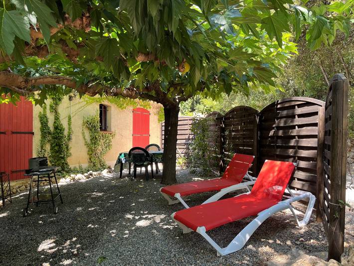 Gîte pour 2 personnes, avec vue sur le lac et jardin, animaux acceptés à Trans-en-Provence - 2