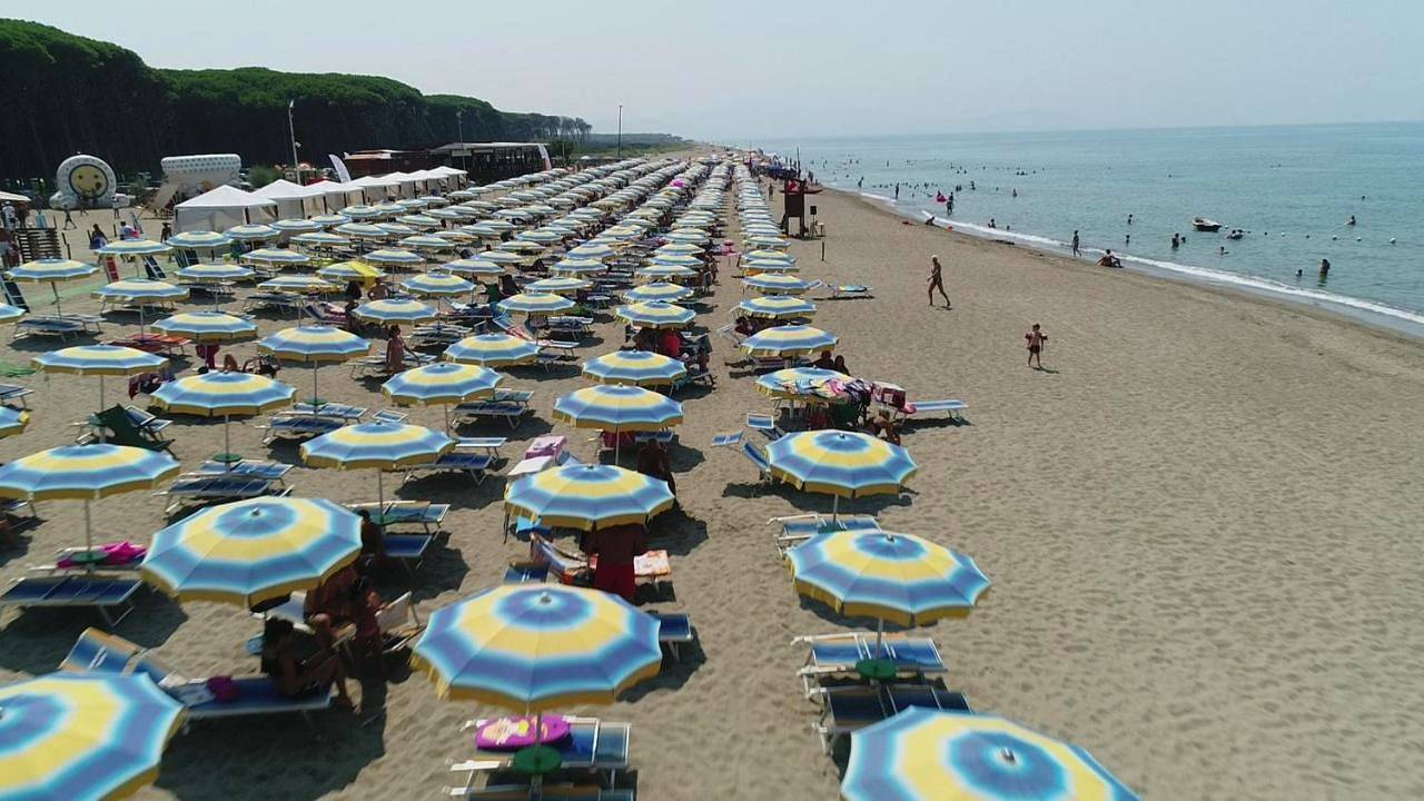 Happy Camp mobile homes in Camping Village Paestum in Eboli, Costa tirrenica Campania