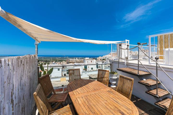 BnB für 9 Personen, mit Balkon/Terrasse und Whirlpool sowie Balkon in Ostuni
