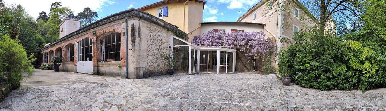 Chambre d’hôte pour 2 personnes, avec jardin et terrasse ainsi que vue et piscine, animaux acceptés à Saint-Jean-du-Gard - 2