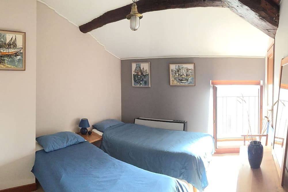 Ganze Wohnung, Große Wohnung im südlichen Weindorf in Strandnähe - Charakter und doch modern in Montblanc, Mittelmeerküste (Frankreich)