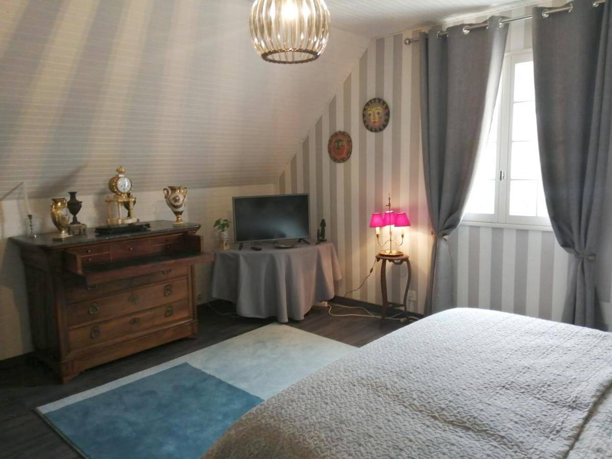 Appartement de vacances entier, Two-Bedroom Suite in Pléchâtel, Région de Redon