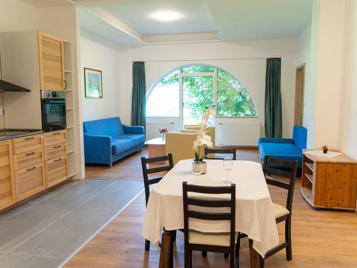 Ferienwohnung für 6 Personen, mit Terrasse und Garten sowie Seeblick in Strobl - 2