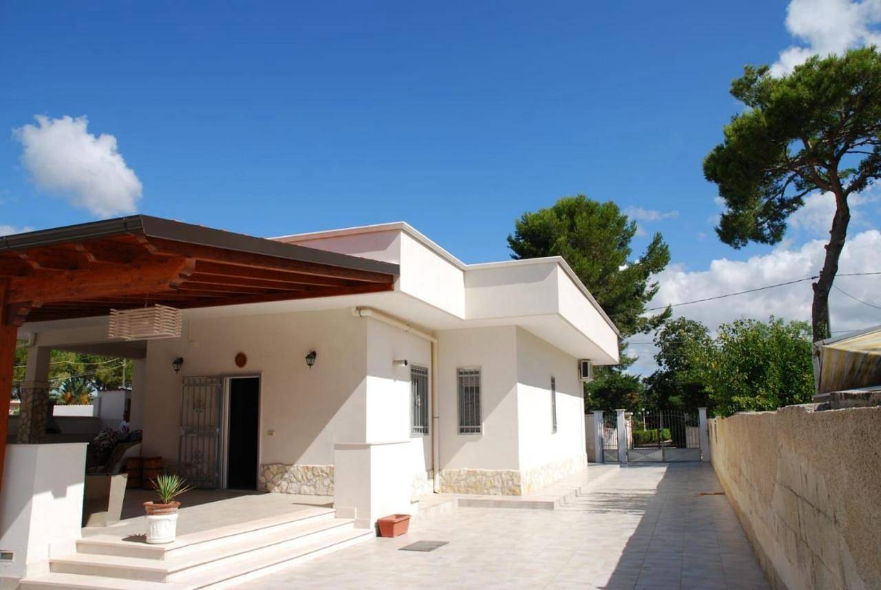 Four-Bedroom House in Pulsano, Golfo di Taranto