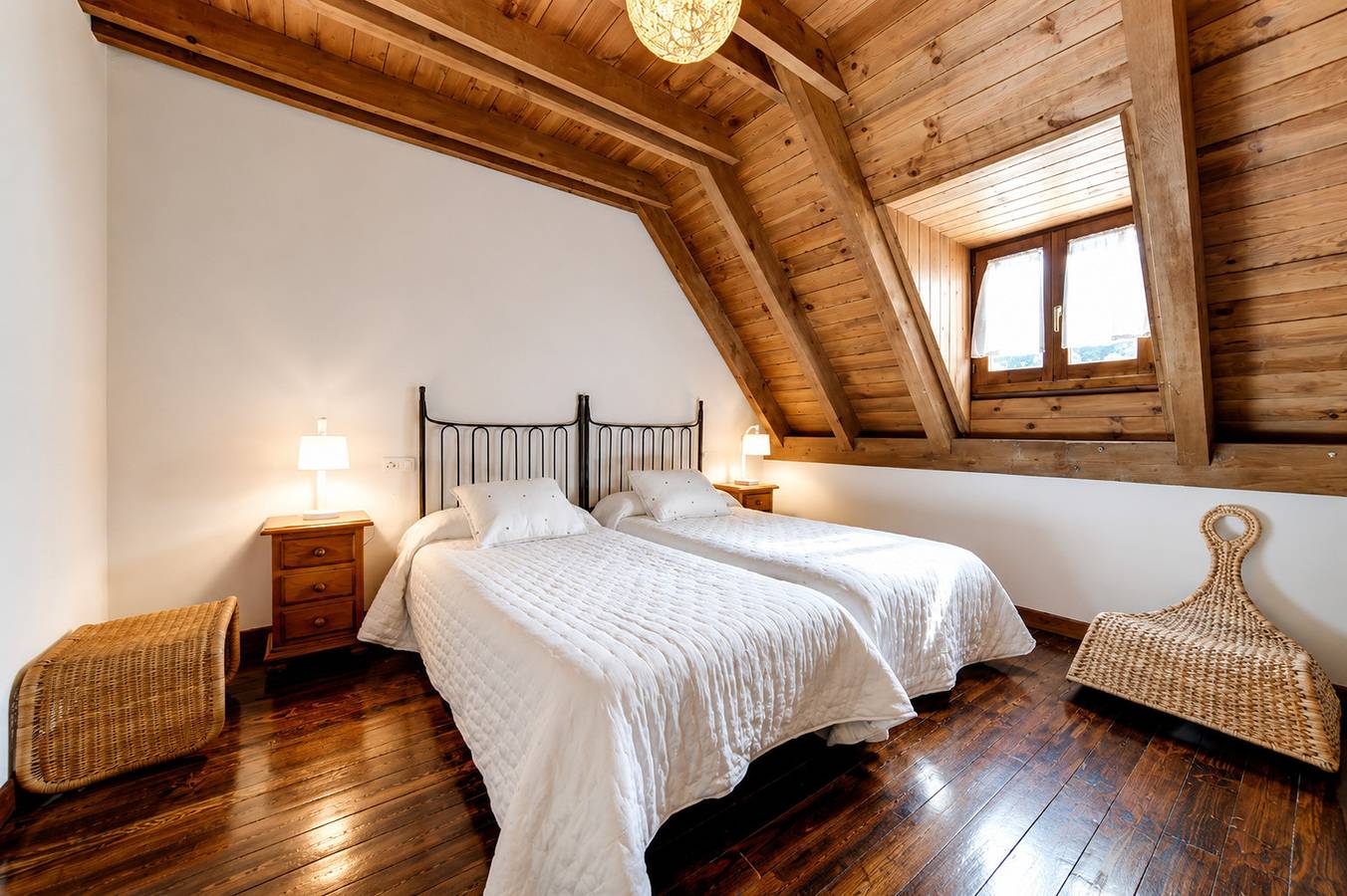 Casa Airola by Totiaran in Gessa, Naut Aran