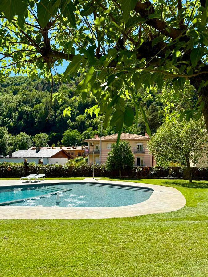 Casa rural con piscina, con Terraza además de Jardín y Piscina en Ripollès - 3